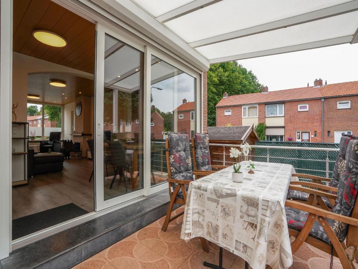 Terraced House In Kerkrade With A Garden Villa Exterior foto
