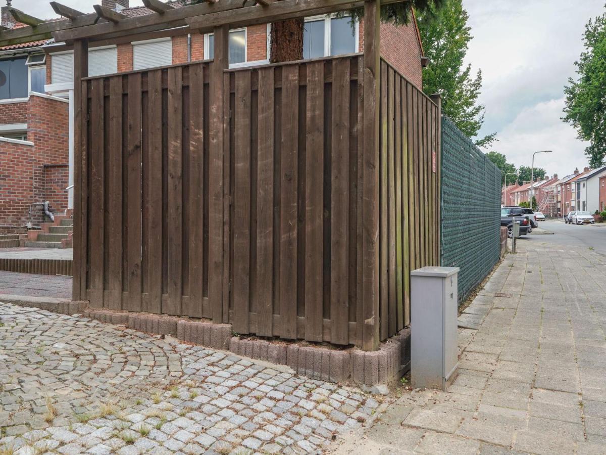 Terraced House In Kerkrade With A Garden Villa Exterior foto